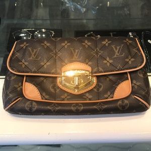 Luis Vuitton quilted clutch - limited edition
